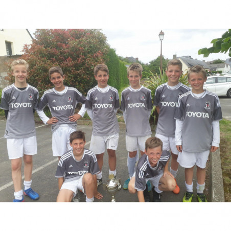 Troisième maillot Besiktas pour la saison 2013-14