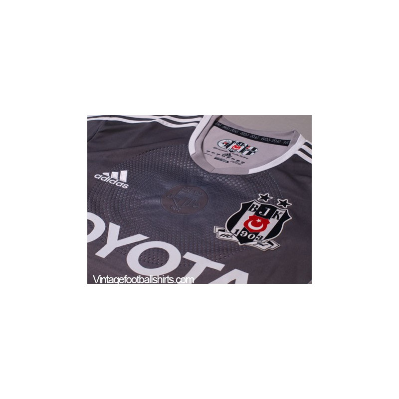Troisième maillot Besiktas pour la saison 2013-14
